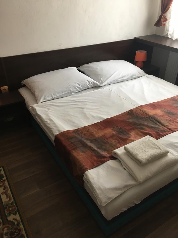 Harrys City Motel Komárno 외부 사진