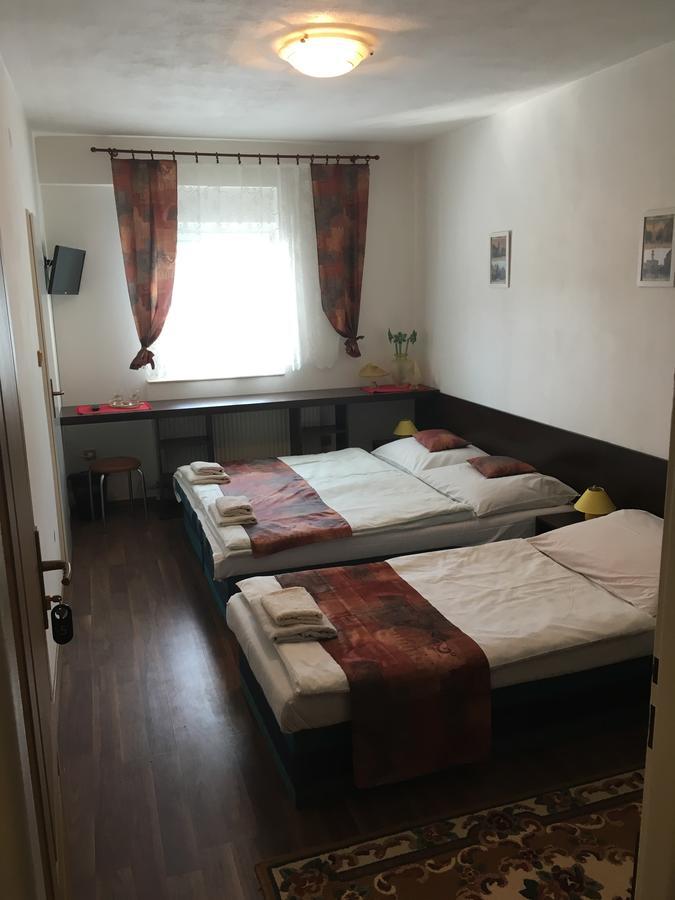 Harrys City Motel Komárno 외부 사진